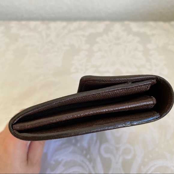 LOUIS VUITTON Damier Ebene Sarah Wallet - Picture 4 of 13